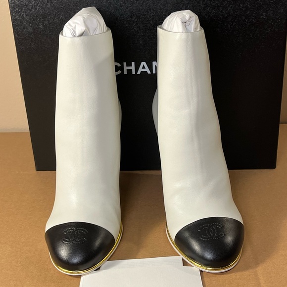 Authentic Chanel CC Ankle Boots size 36.5 - Picture 1 of 15